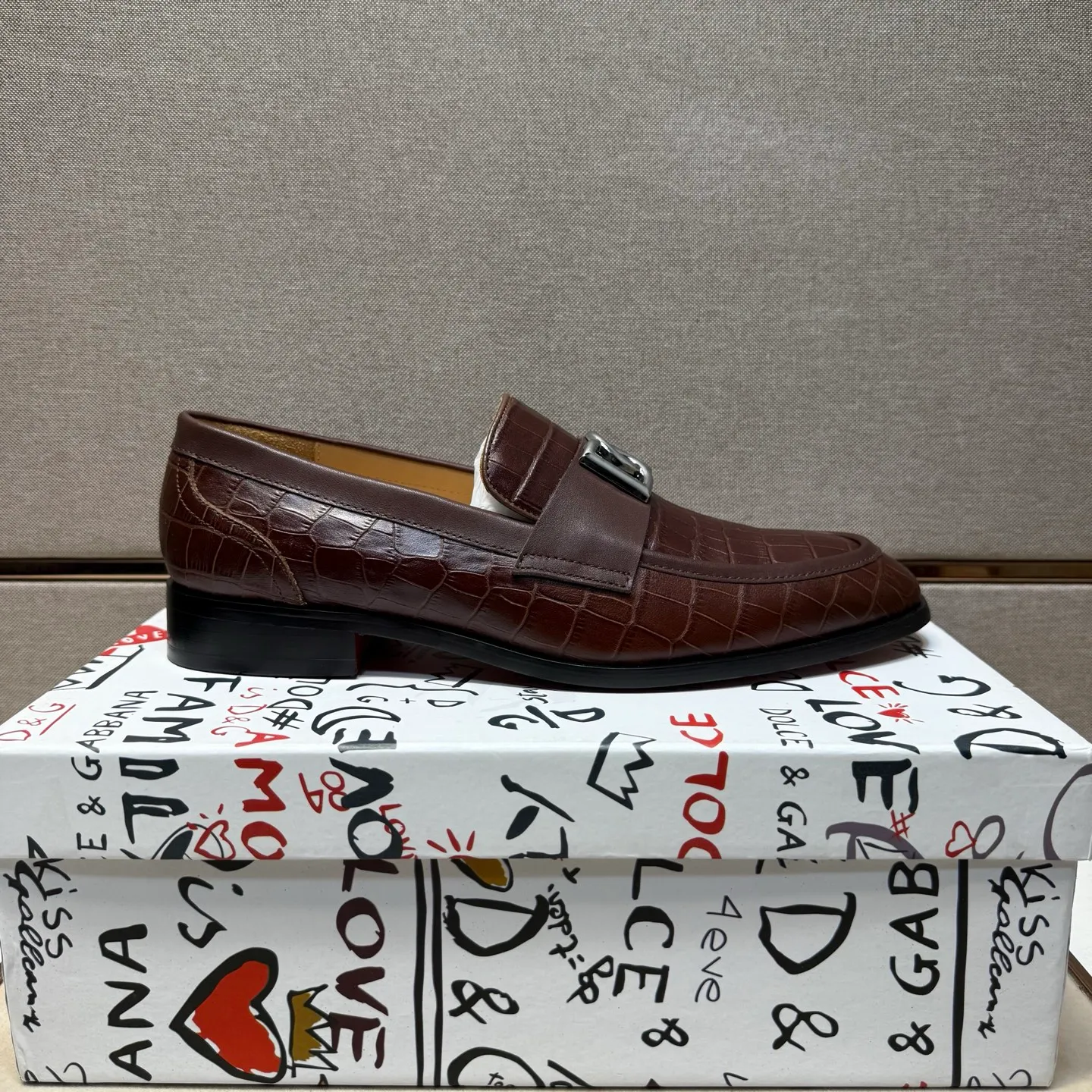 Men's men's shoes 💰pp520【DG～】Men's casual formal leather shoes 2025z cabinet sales simultaneously 🔶Size: 38-44#️⃣ 🔷2 colors🔜The upper is made of cowhide stitching ➕Cowhide lining, comfortable and breathable, sole: original comfortable, wear-resistant and non-slip outsole, ⚠️real thing📱photographed🎬real thing is better📢📢📢